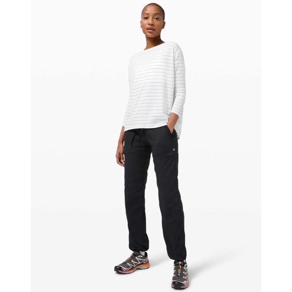 Lululemon Back In Action Long Sleeve Short Serve Stripe White Black 4 - Picture 4 of 9